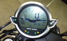 MOTO GUZZI V7 STONE 2023