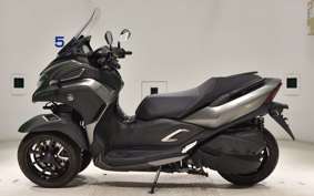 YAMAHA TRICITY 300 2018 SH15J