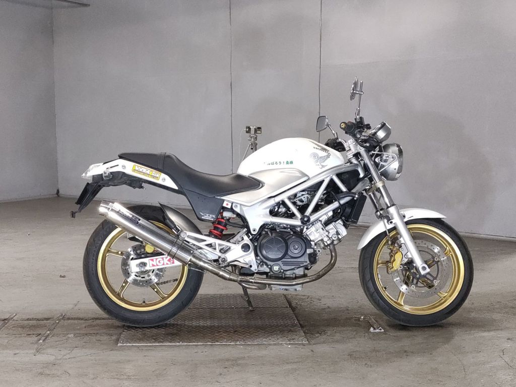 Фото Honda VTR 250 2011 с японского аукциона