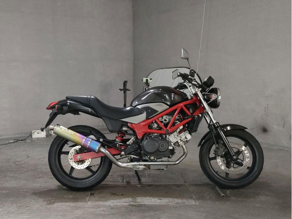Фото Honda VTR 250 2011 с японского аукциона