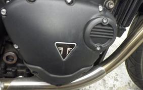 TRIUMPH STREET TWIN 2016