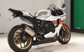 YAMAHA YZF-R1 2022