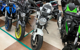 DUCATI MONSTAR M696 PLUS 2015 ZDMM503AADB