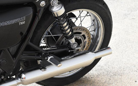TRIUMPH BONNEVILLE T100 DAD70G