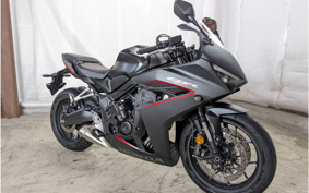 HONDA CBR650R E-Clutch 2025 RH17