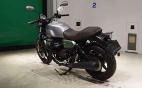 MOTO GUZZI V7 STONE 2022