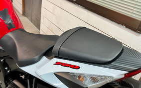 SUZUKI GSX-R750 2016 C4111