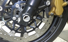 TRIUMPH STREET TRIPLE 2011