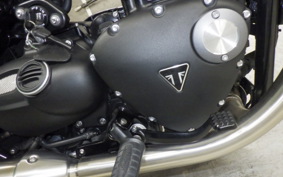 TRIUMPH BONNEVILLE BOBBER 2025