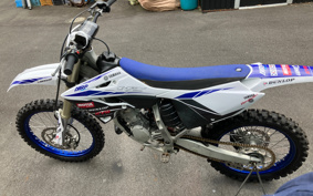 YAMAHA YZ125