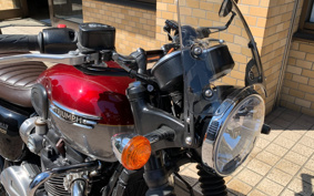 TRIUMPH  TRIUMPH  BONNEVILLE T120 2023 DAD75H