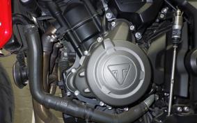 TRIUMPH TRIDENT 660 2023