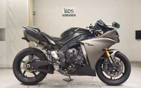 YAMAHA YZF-R1 2013