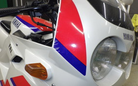 YAMAHA FZR250 1986 2KR