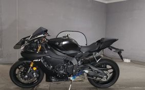 YAMAHA YZF-R1 2018 RN49