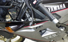 YAMAHA FZR250 2013 2KR