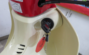 HONDA  SUPER CUB 50 60TH ANNIVERSARY  AA09
