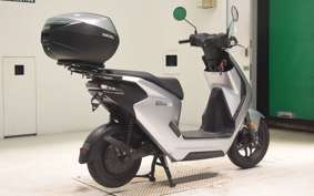 HONDA EM1 e: 2002 EF16