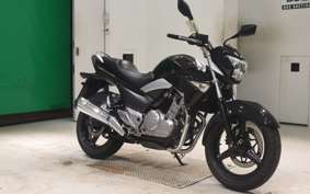 SUZUKI GSR250 2014