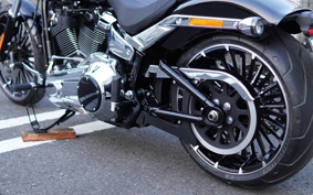 HARLEY FXBR 2026 YE9