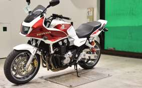 HONDA CB1300SB SUPER BOLDOR A 2013 SC54