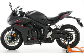 HONDA CBR650R E-Clutch 2025 RH17