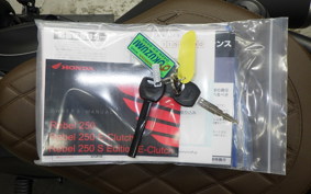 HONDA REBEL 250  S E-clutch 2010 MC49