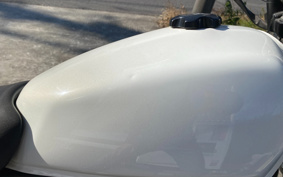 SUZUKI GLASS TRACKER BIG BOY NJ4DA