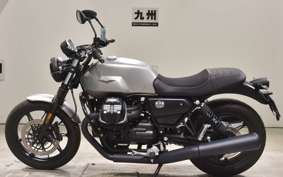 MOTO GUZZI V7 STONE 2025