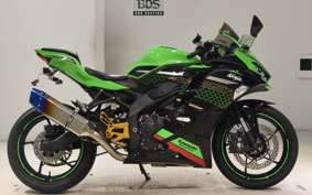 KAWASAKI ZX-25R ZX250E