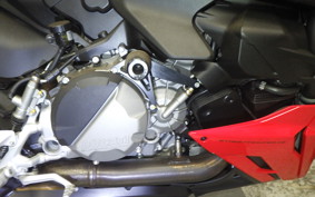 DUCATI STREETFIGHTER V2 2022