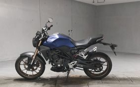 HONDA CB250R MC52