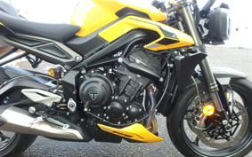 TRIUMPH STREET TRIPLE RS 2024 HDA614