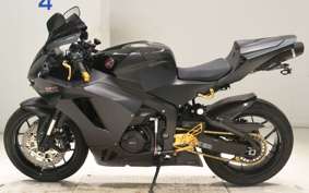 HONDA CBR600RR 2024 PC40