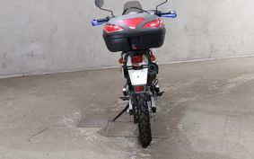 SUZUKI DJEBEL200 SH42A