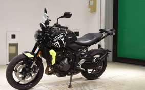 TRIUMPH TRIDENT 660 2023