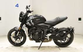 TRIUMPH TRIDENT 660 2021