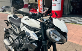 TRIUMPH TRIUMPH STREET TRIPLE R 2023 HDA604