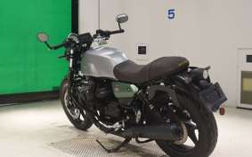 MOTO GUZZI V7 STONE 2022