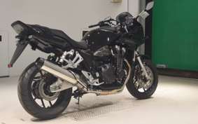 HONDA CB1300SF SUPER FOUR Gen. 3 2025 SC54