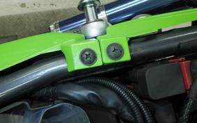 KAWASAKI ZRX400 2005 ZR400E