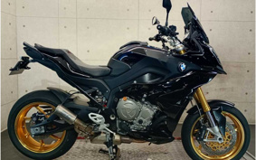 BMW S1000XR 2017 0D03