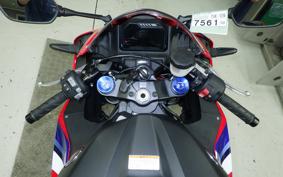 HONDA CBR600RR 2022 PC40