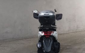 YAMAHA N-MAX 155 SG50J
