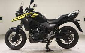 SUZUKI Vｽﾄﾛｰﾑ250 1999