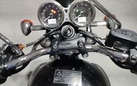 TRIUMPH BONNEVILLE T100 2018 DAD70G