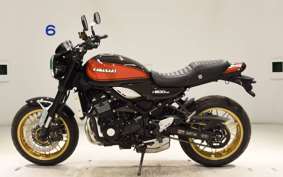KAWASAKI Z900RS 2025 ZR900K