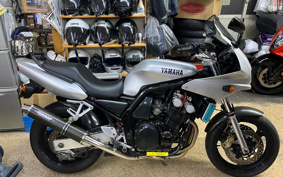 YAMAHA FZ400 1997 4YR