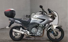 YAMAHA TDM900 2004 RN11