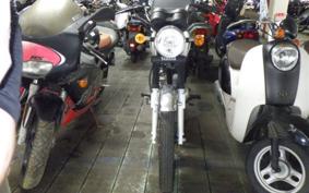 YAMAHA YB125SP 2015